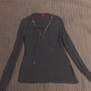 Long sleeve gray top